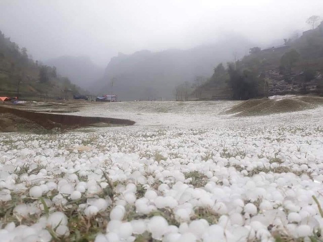 Các tỉnh miền Bắc, Bắc Trung Bộ đề phòng mưa đá, dong lốc trong thời gian tới