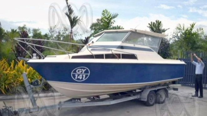 Phương tiện các đối tượng dùng để vượt biên. Ảnh: BBC