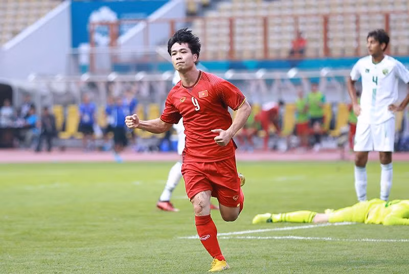 Công Phượng ăn mừng bàn thắng sau 2 lần sút hỏng penalty. Ảnh: Tiểu Phùng