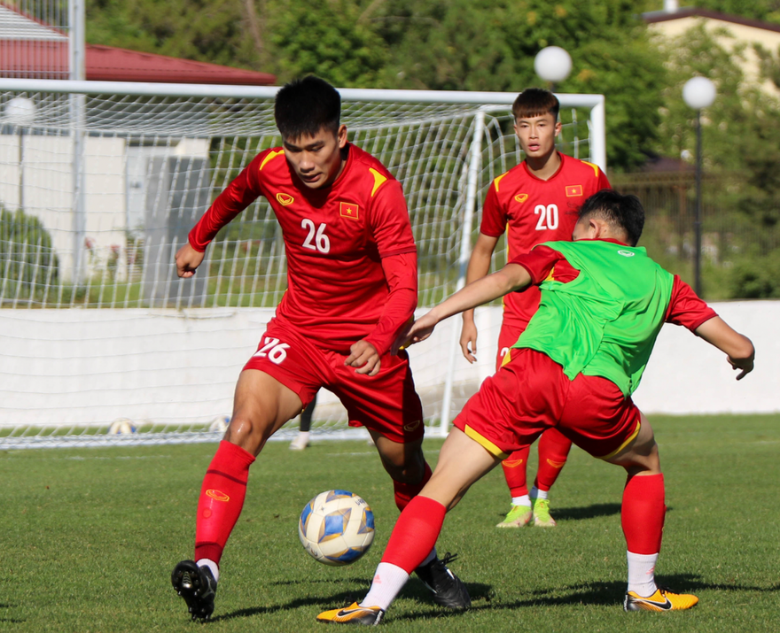 Nhâm Mạnh Dũng dự báo gặp U23 Thái Lan sẽ là trận đấu khó khăn với U23 Việt Nam (ảnh Anh Đoàn)