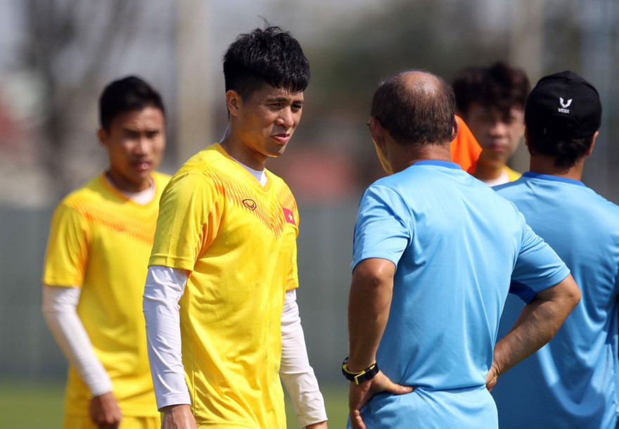 HLV Park Hang Seo sẽ sử dụng Đình Trọng đá chính ở trận đấu với Jordan ngày mai, 13/1?