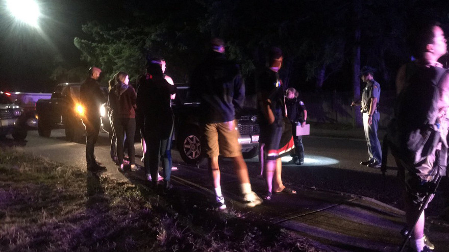 Cha mẹ của các thanh niên có mặt tại hiện trường vụ xả súng