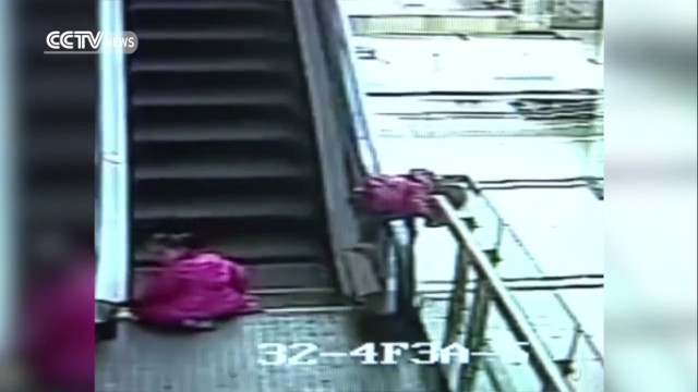 Hiện trường vụ tai nạn thang cuốn