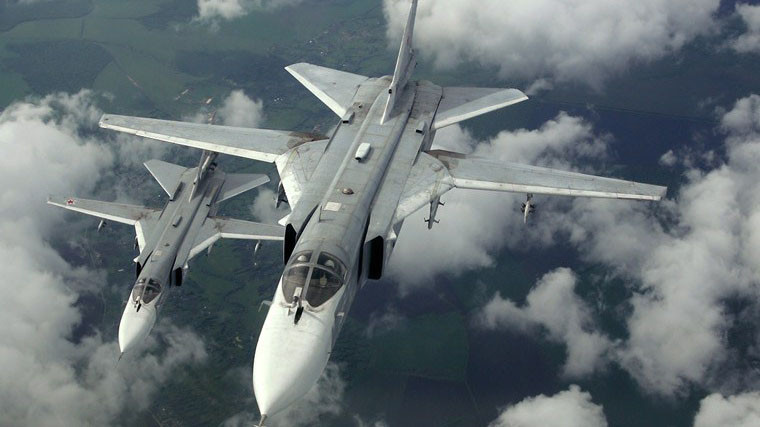 Hai chiếc Su 24 Fencer của Nga