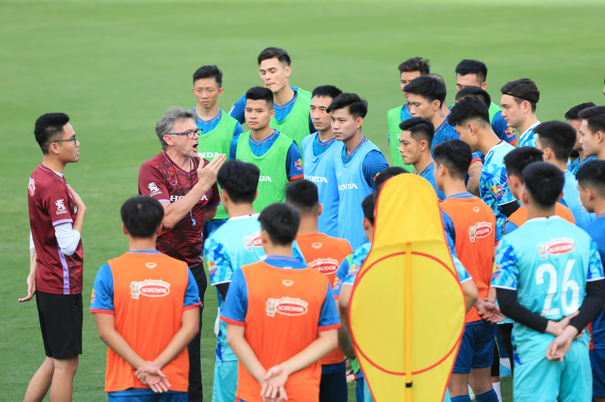 Tuyển Việt Nam được chờ đợi sẽ thay đổi diện mạo dưới thời HLV Philippe Troussier (ảnh Anh Đoàn)