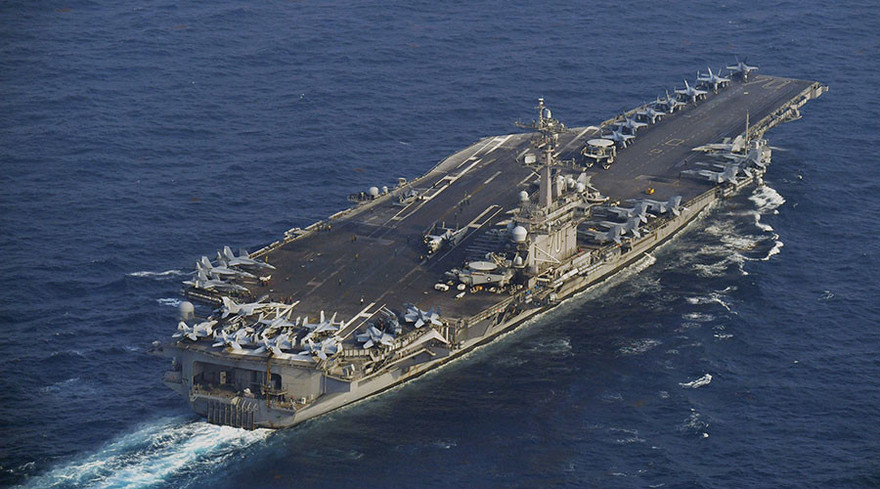 Tàu sân bay USS Carl Vinson