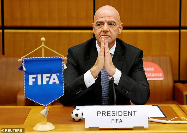 Chủ tịch FIFA Gianni Infantino chúc mừng Viettel vô địch V-League 2020.