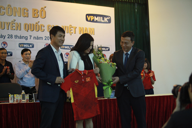 Cùng được đầu tư, chăm sóc tốt cho SEA Games 29 như tuyển nữ, nhưng U22 Việt Nam không thành công.