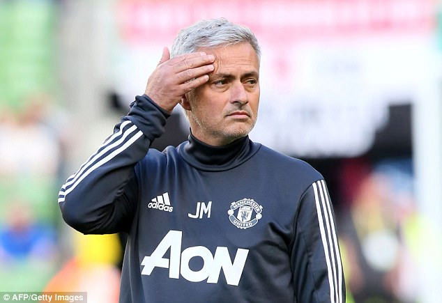 HLV Mourinho "chịu chơi" nhất làng túc cầu thế giới