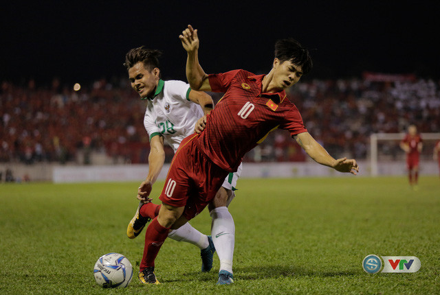 Indonesia đã sử dụng lối chơi rắn để khắc chế Công Phượng và các đồng đội.