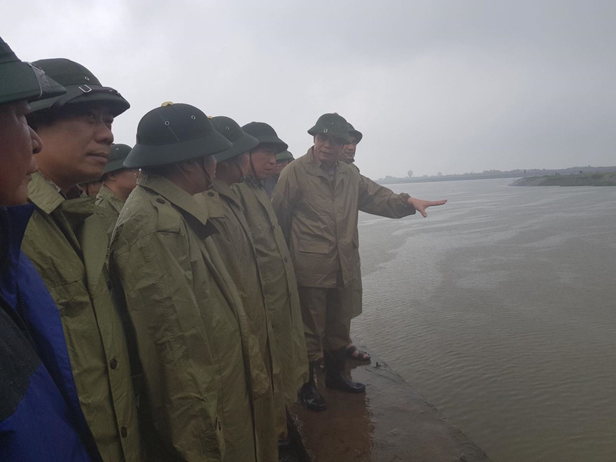 Chiều 16/8/, Bộ trưởng Nguyễn Xuân Cường cùng đoàn đã đi kiểm tra cống Trà Linh (Thái Bình), đây là công trình có nhiệm vụ tiêu úng và ngăn mặn quan trọng cho tỉnh Thái Bình.