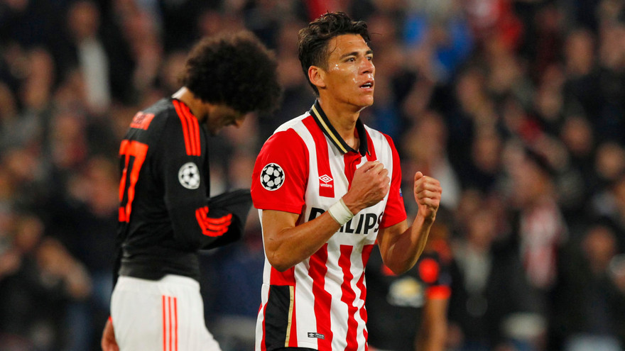 Hector Moreno đang khiến dư luận dậy sóng 