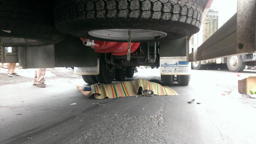 Hiện trường vụ tai nạn thương tâm.