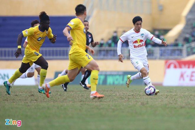 Công Phượng và các đồng đội trải qua trận thứ 3 chưa thắng ở V-League 2022. 