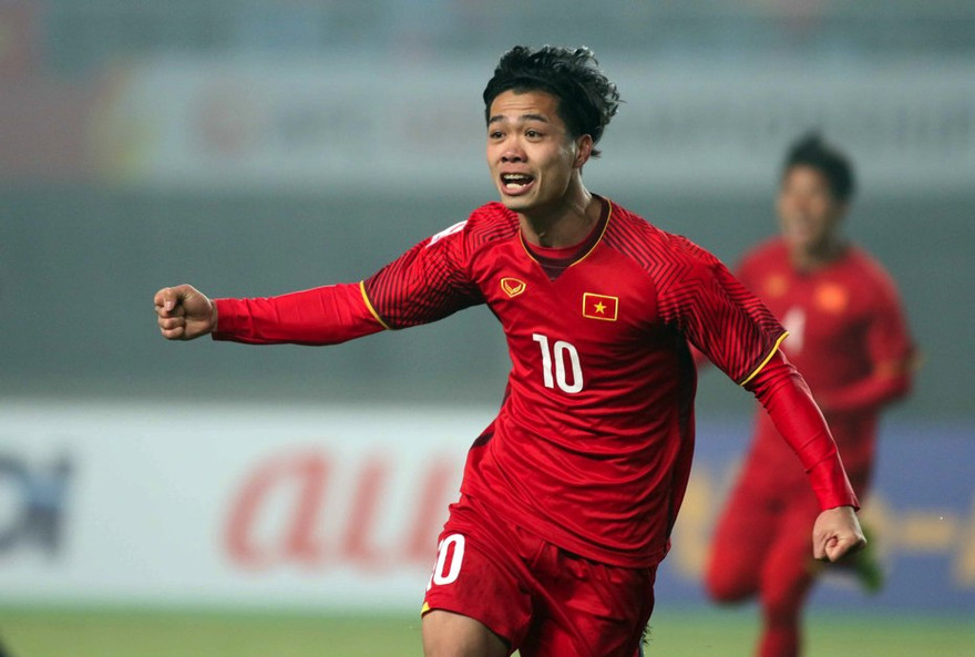 Công Phượng ăn mừng bàn thắng ghi vào lưới Iraq ở trận đấu tối 20/1.