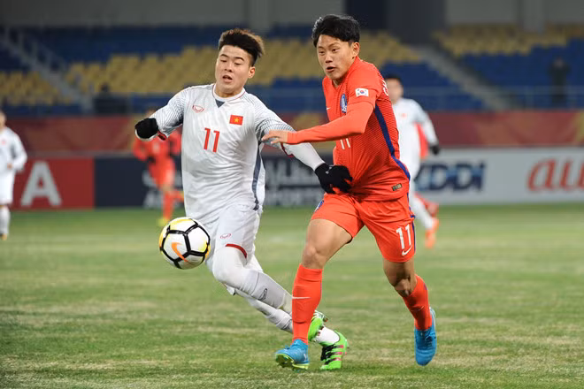 Theo HLV Park Hang Seo, đây là trận đấu đầu tiên nên các cầu thủ U23 Việt Nam phần nào thiếu tự tin. Ảnh: Zing