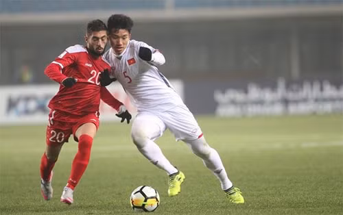 Văn Hậu nghỉ tập, U23 Việt Nam lo thể lực