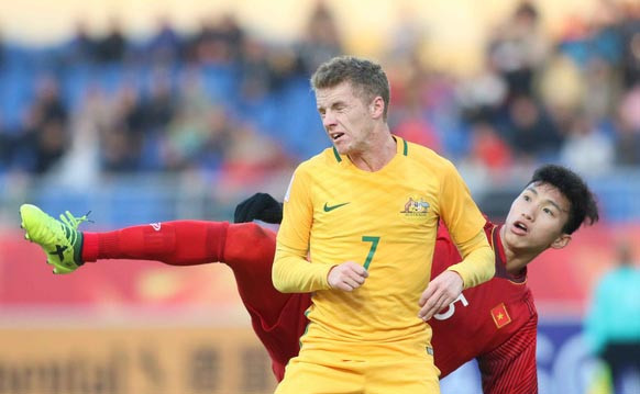 U23 Việt Nam nhận hung tin, có thể mất Văn Hậu hết giải