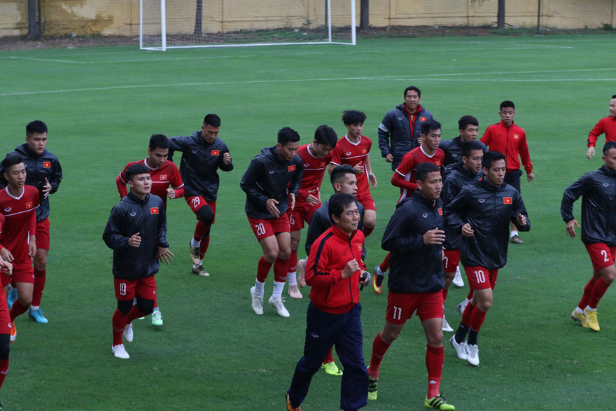 Đội tuyển Việt Nam trong buổi tập chiều nay (13/12). Ảnh: Như Ý