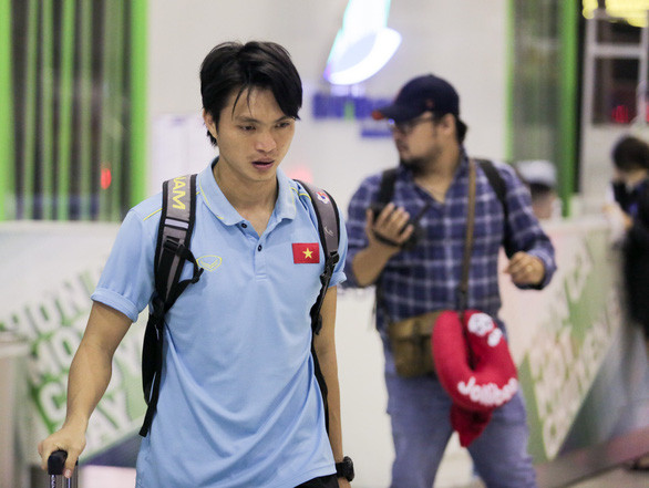 Tuấn Anh lên đường cùng đội tuyển Việt Nam tới Bali sáng 11/10 để chuẩn bị cho trận đấu với Indonesia. (ảnh TT)