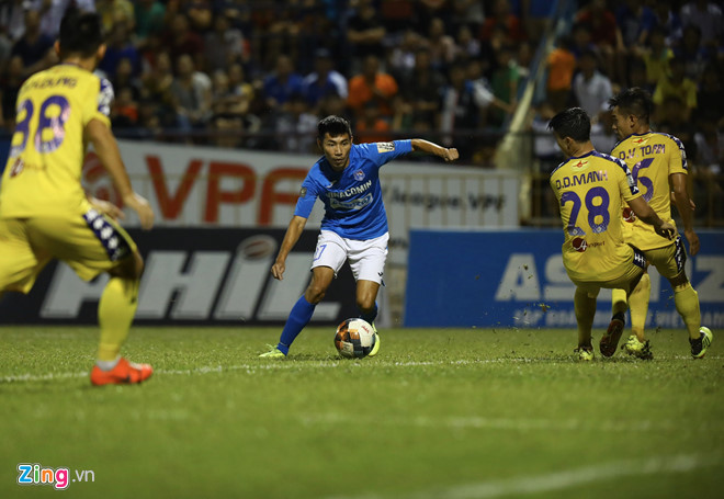 Hà Nội thua dễ Quảng Ninh trong ngày đăng quang ngôi vô địch V-League thứ 5