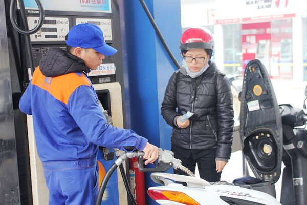 Các doanh nghiệp xăng dầu đầu mối được điều chỉnh mức chi sử dụng Quỹ Bình ổn giá xăng dầu với mức 523 đồng/lít xăng