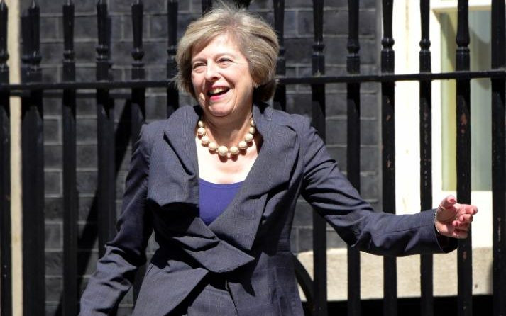 Bà Theresa May. 