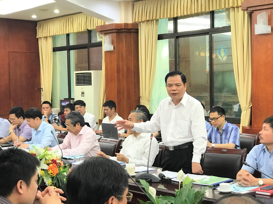 Bộ trưởng NN&PTNT Nguyễn Xuân Cường cho biết, nghiên cứu vaccine phòng dịch tả lợn châu Phi của Việt Nam đang có kết quả tích cực bước đầu (Ảnh: Phạm Anh)