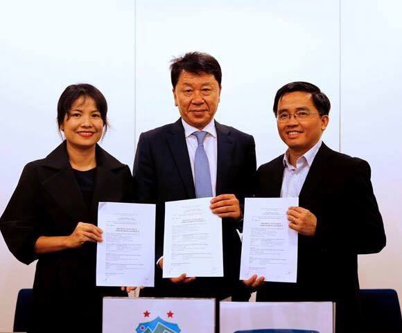 Dẫn dắt HAGL sẽ là một đồng nghiệp của tân HLV trưởng đội tuyển Việt Nam Park Hang Seo,ông Chung Hae Seong.