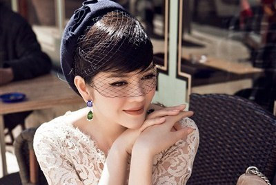 Lý Nhã Kỳ tổ chức triển lãm kim cương