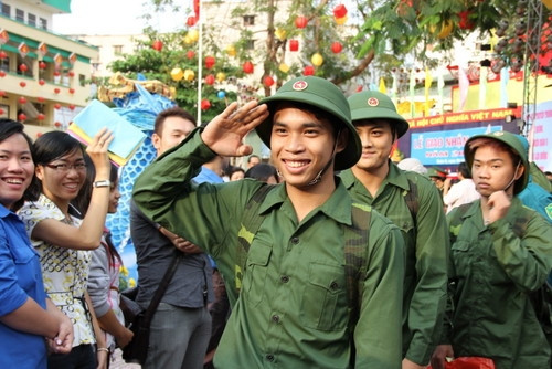 Kéo dài tuổi nghĩa vụ quân sự đến 27