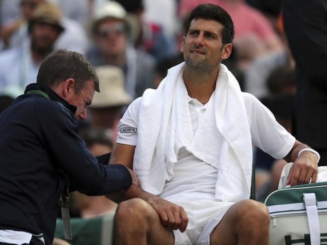 Djokovic nghỉ hết mùa giải vì chấn thương khuỷu tay