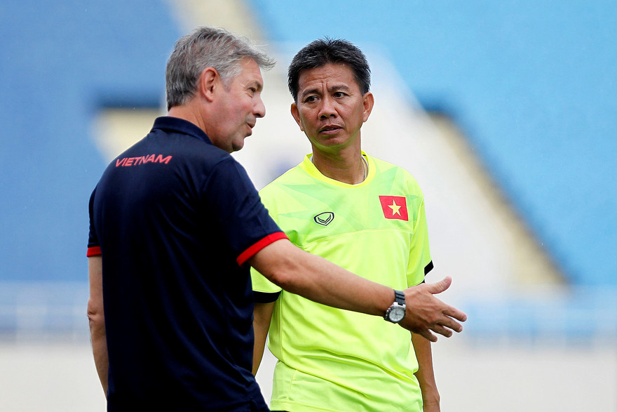 Chuyên gia Đức Jurgen Gede đã hỗ trợ tích cực cho HLV Hoàng Anh Tuấn ở đội tuyển U19 Việt Nam.