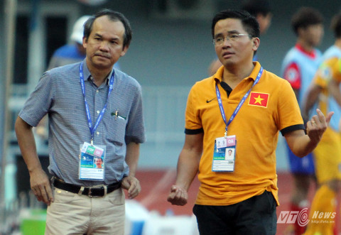 Kinh tế HAGL gặp khó khăn nhưng bầu Đức vẫn rút tiền túi thưởng 1 tỉ đồng cho U22 Việt Nam.