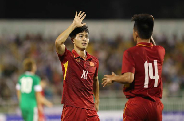 Công Phượng (trái) đã chơi tốt ở Vòng loại U23 châu Á 2018. (ảnh Đồng Đồng)