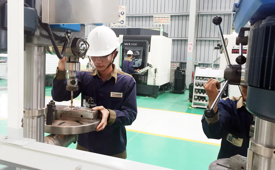 Để gia nhập chuỗi giá trị, theo các chuyên gia bản thân doanh nghiệp phải nâng cao năng lực sản xuất, chuyển đổi công nghệ đồng thời cơ quan quản lý phải gỡ những nút thắt về thể chế, thủ tục hành chính cho doanh nghiệp