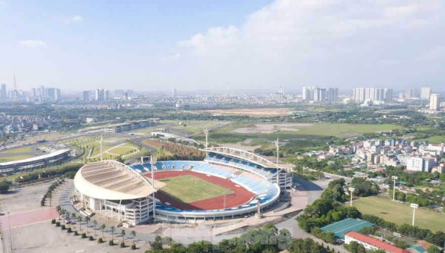 Việt Nam cần sân vận động hiện đại hơn Sân vận động quốc gia Mỹ Đình để đăng cai World Cup. 