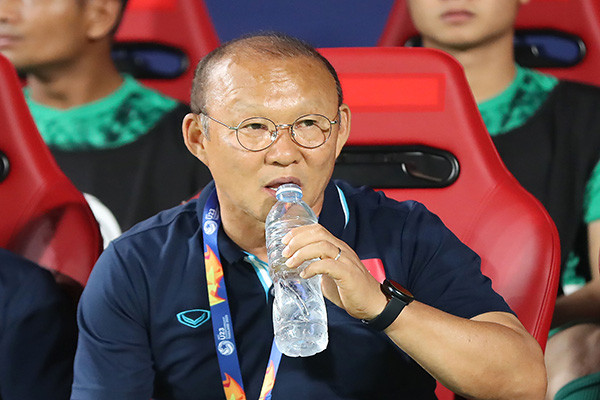 Hình ảnh ông Park Hang Seo trên tờ KBS của Hàn Quốc.