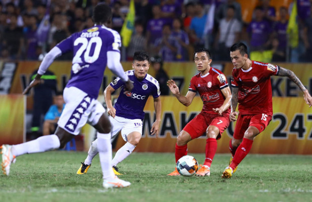 Trận tranh Siêu cúp Quốc gia 2019 hứa hẹn sẽ hấp dẫn với màn đối đầu giữa các ngôi sao như Quang Hải với Công Phượng. 