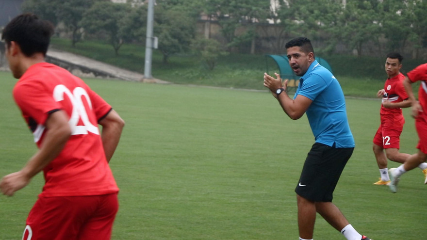 Viettel hy vọng tăng cường sức mạnh với HLV thể lực Carlos từ Brazil. (ảnh Hà Phạm)