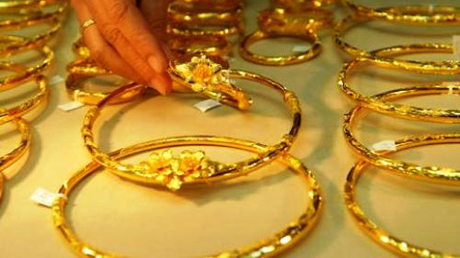 Giá vàng trái chiều ở hai miền Nam-Bắc