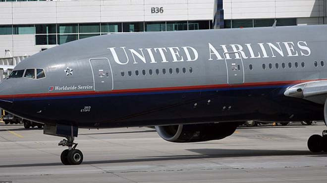 Nữ hành khách chết trên máy bay 