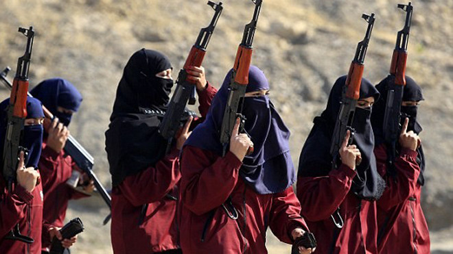 Cảnh tập luyện của những nữ chiến binh không sợ chết