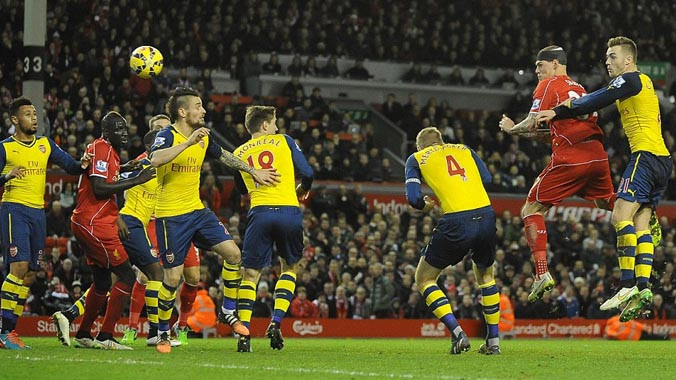 Skrtel ghi bàn gỡ hòa 2-2 cho Liverpool ở những phút bù giờ cuối cùng