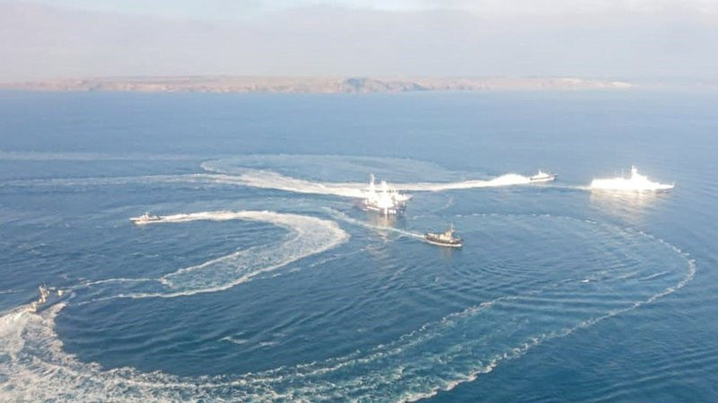 Căng thẳng Nga- Ukraine leo thang sau vụ hải quân hai nước chạm trán nhau ở eo biển Kerch.