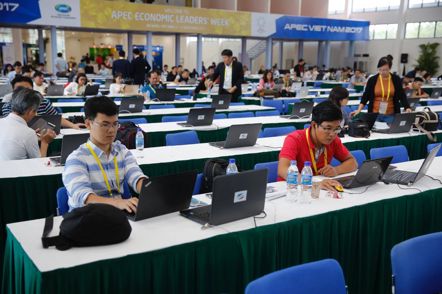 Toàn bộ các dịch vụ in ấn, wifi, internet cáp quang, máy tính tại Trung tâm báo chí được Viettel cung cấp miễn phí