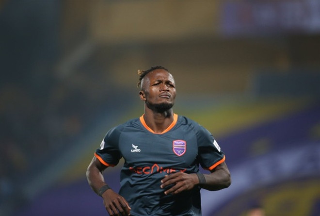 Mansaray được định giá 150.000 euro trên transfermarkt, được đánh giá có chuyên môn tốt nhưng thiếu kiềm chế.