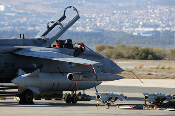 Không quân Anh sẵn sàng không kích Syria