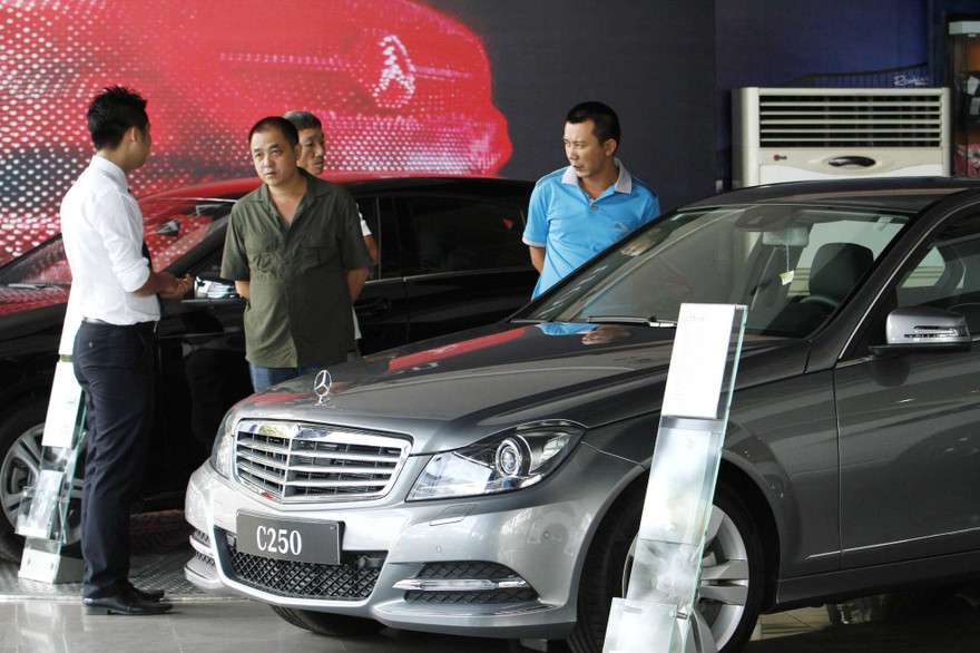 Đại lý phải trả gấp đôi tiền cọc nếu không giao ô tô đúng hạn dịp Tết. Ảnh minh hoạ