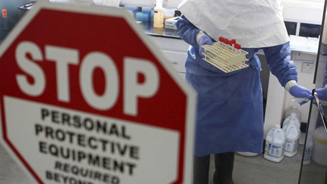 10 người Việt sống tại vùng có dịch Ebola